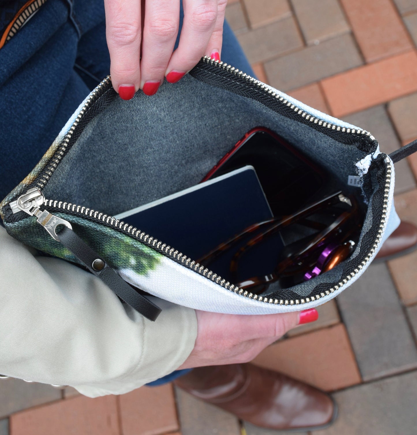 London Wristlet Bag - Handbag featuring Big Ben and the London Eye