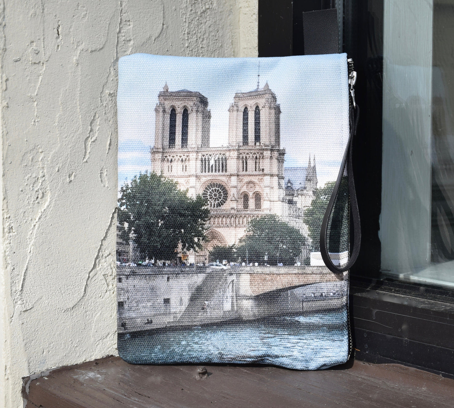 Paris Wristlet - Notre Dame Wristlet Handbag