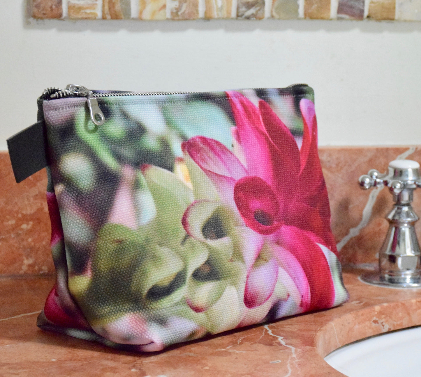 Costa Rica Makeup Bag - Medium & Large Travel Makeup Bag of Costa Rica Floral